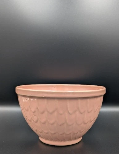 Vintage Pink McCoy Pottery Fish Scale Mixing Bowl Feather Artichoke 7"