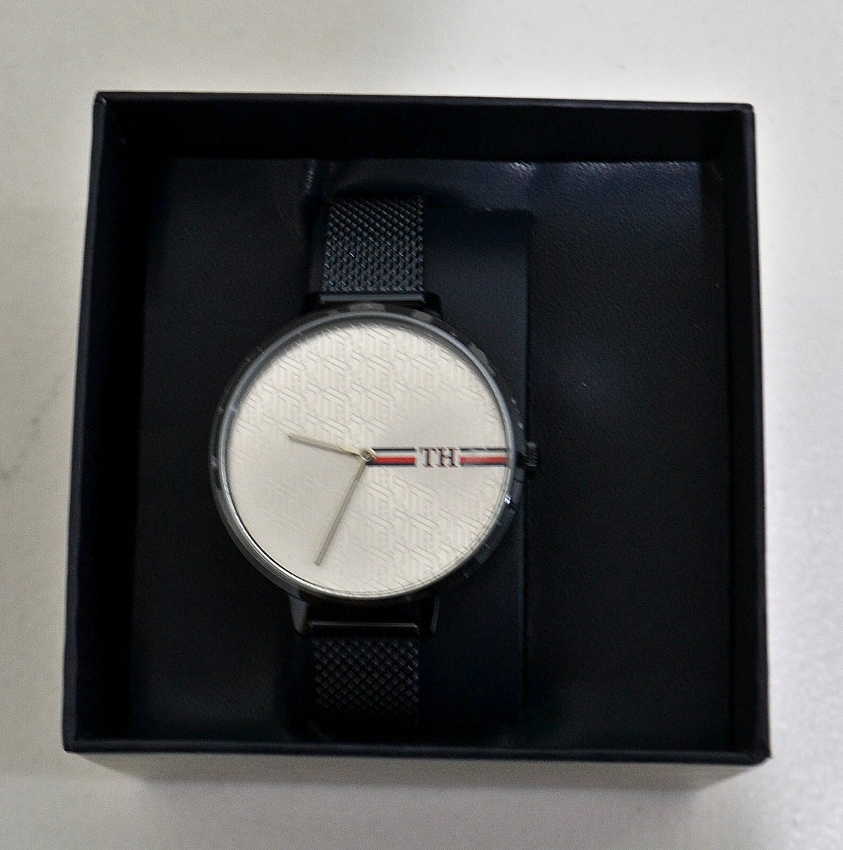 NIB WOMEN'S TOMMY HILFIGER WATCHES 38MM SILVER WHITE LOGO DESIGN