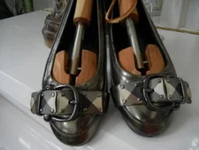 WOMENS BURBERRY GUN METAL SILVER NOVA CHECK METAL BUCKLE BALLET FLATS SIZE 8