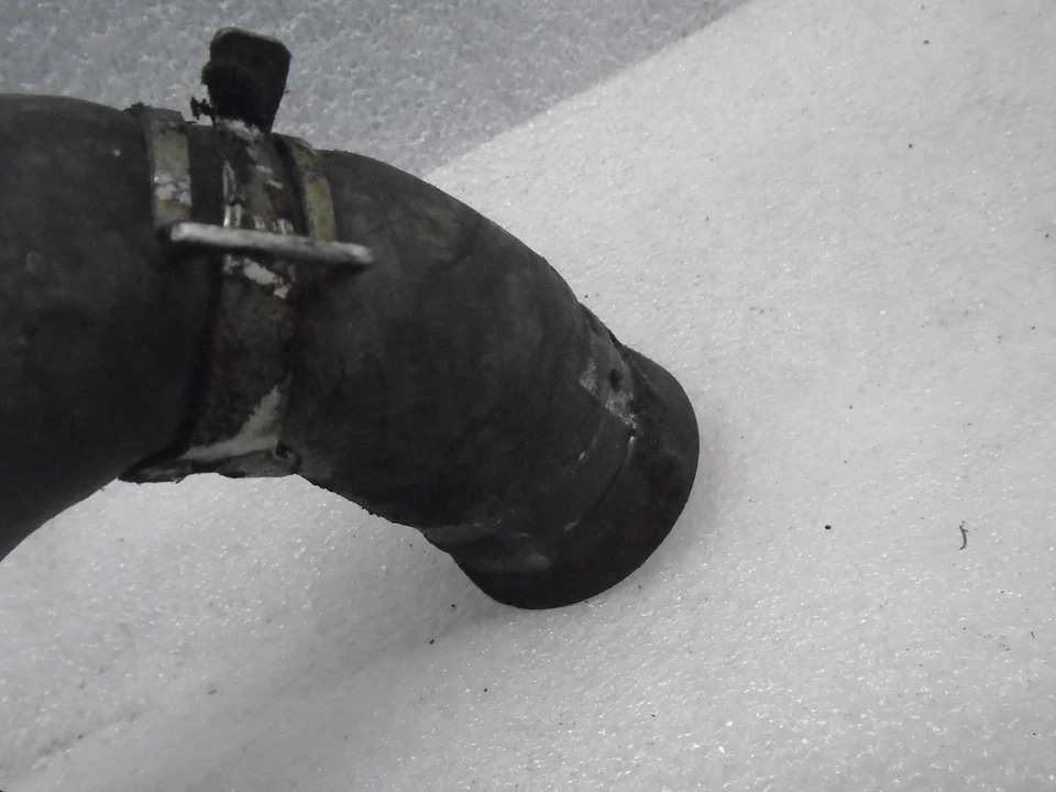 Верхний шланг радиатора 1998-2000 Toyota Sienna 16571-0P230 от оригинального производителя VI61238 - Изображение 4 из 4