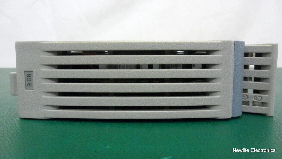 HP P1168-69003 9.1GB 10,000 RPM 3.5 in. Ultra3 SCSI HDD ST39204LC P1168-63003 - Image 2 of 4