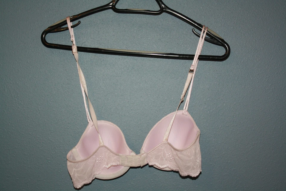 34B Barely There Womens Pink Underwire Padded Back Closure  - Image 4 of 4