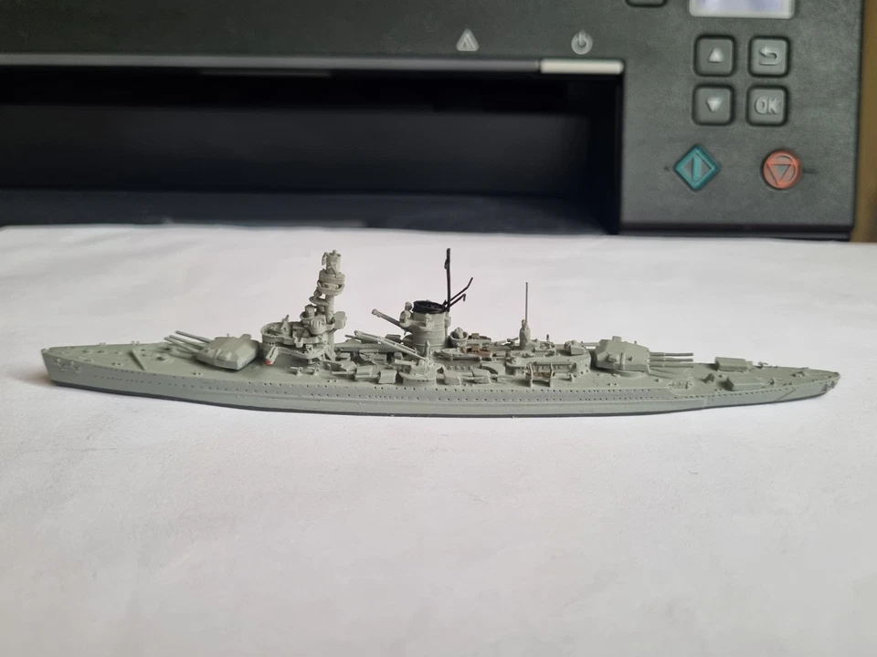 Schiffsmodell Neptun  N 1035 Lützow 1:1250 Schiff Metal