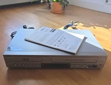 Sanyo VCR DVD Combo Player Model DVW-7000 **Tested and Working**