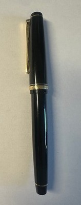 Pilot  Falcon - Black Resin with Gold Trim - Fine nib - Used - No Converter