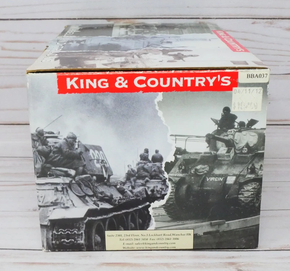 Ambulancia King & Country BBA037, Dodge WC-54 EE. UU., verano, retirada Foto 2 de 4