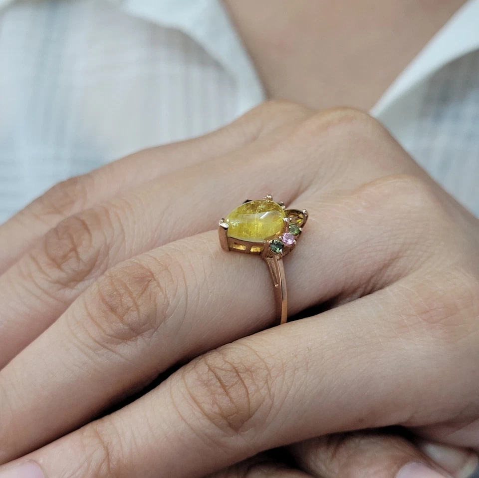 Юбилейное кольцо с желтым турмалином и грушевидной кабиной из чистого стерлингового серебра 925 пробы с ореолом - Изображение 2 из 4