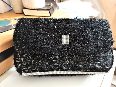 Damen Clutch in Schwarz mit Silber, 