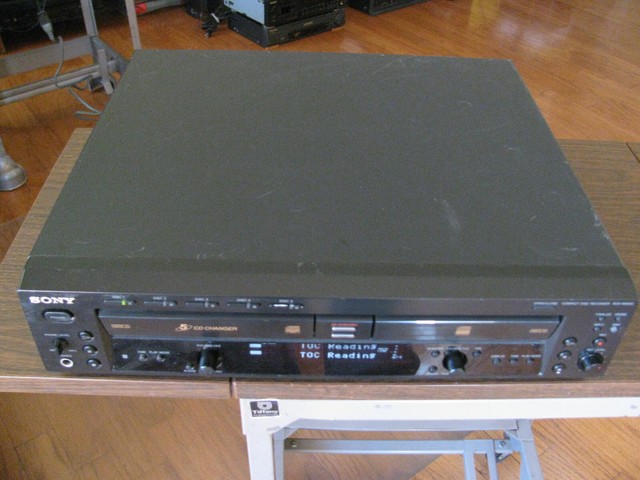 必見！5連CDチェンジャー&ダビング録音可ソニーCDレコーダーRCD-W500C