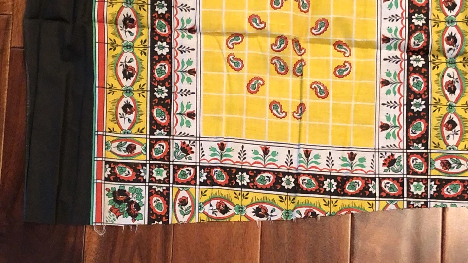 Vintage Fabric Remnant 75x42 Floral Paisley Semi Sheer Sewing Crafts Textiles - Image 3 of 4