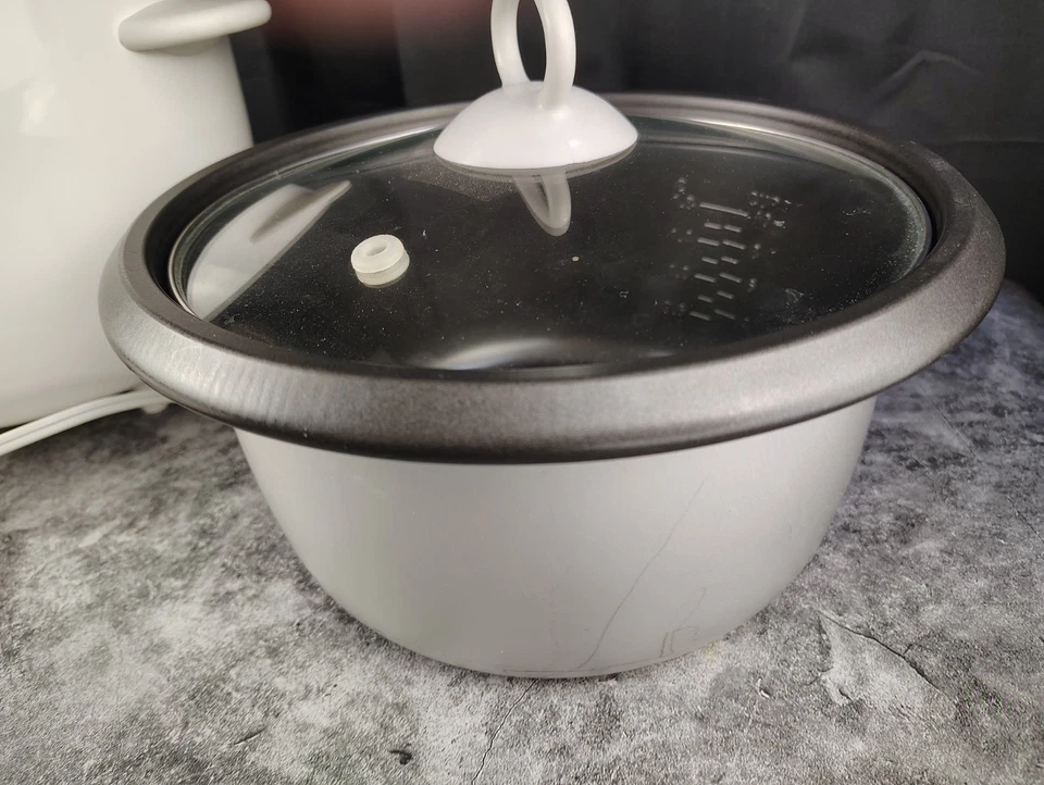 Arrocera y vaporera de alimentos Hamilton Beach 20 tazas cocidas (10 sin cocinar), blanca Foto 2 de 4