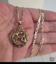 14k Gold Tone Figaro 22" Chain Necklace w/ Round Capricorn Zodiac Sign
