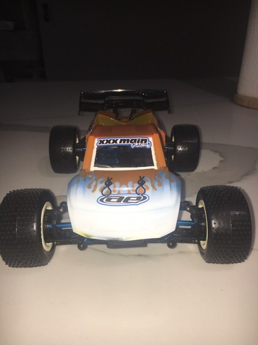Vintage Team Associated Rc18t Factory Team Roller With Custom Wing And Body Used - Picture 9 of 24