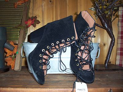 RUE 21 LADIES DRESS SHOES SIZE MEDIUM 7-8 COLOR BLACK LACE UP CASUAL SHOES  NEW