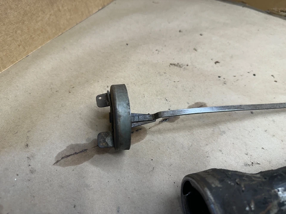 Jeep Willys CJ CJ5 4 cilindros tubo de enchimento de óleo e vareta F-134 F134 fabricante de equipamento original de fábrica - Imagem 3 de 4