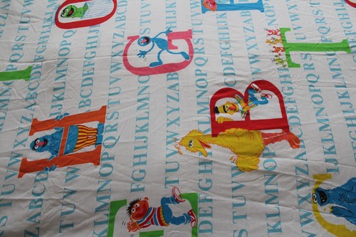 Vintage SESAME STREET Alphabet TWIN SIZE FLAT BED SHEET ** 80's RARE / L@@K - Bild 5 von 7