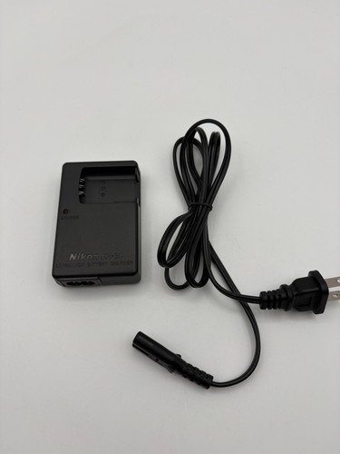 Nikon Battery Charger MH-64 Black OEM Coolpix S550 S560 S660 Out: 4.2V / 0.455A