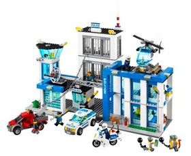 LEGO CITY: Police Station (60047) USED Includes All Pieces, Minifigs and Manuals