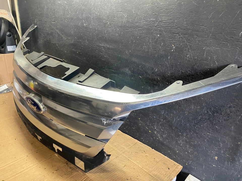 Parrilla cromada superior delantera Ford Fusion 2010 2011 2012 OEM R7956 DG Foto 2 de 4