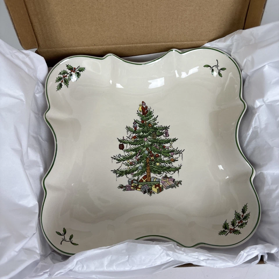 Spode Christmas Tree Fine Earthenware 8 Inch Devonia Tray, Holiday Serving Bowl - Image 4 of 4