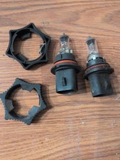 Volvo 240 Series Headlight Bulbs And Locking Rings 2 1986-1993