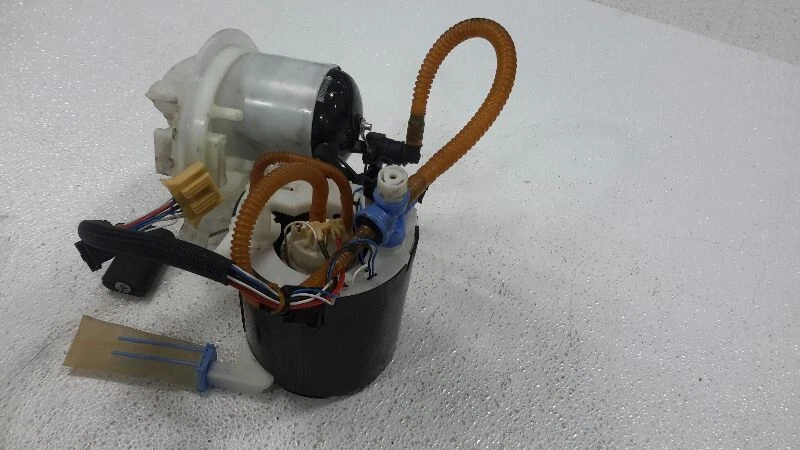 Used Fuel Pump fits: 2013 Land rover Lr2 Pump Assembly tank 
