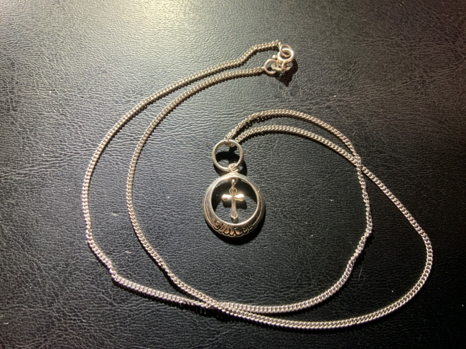 SOLID STERLING SILVER CHAIN & CROSS PENDANT (FAIT… - image 1