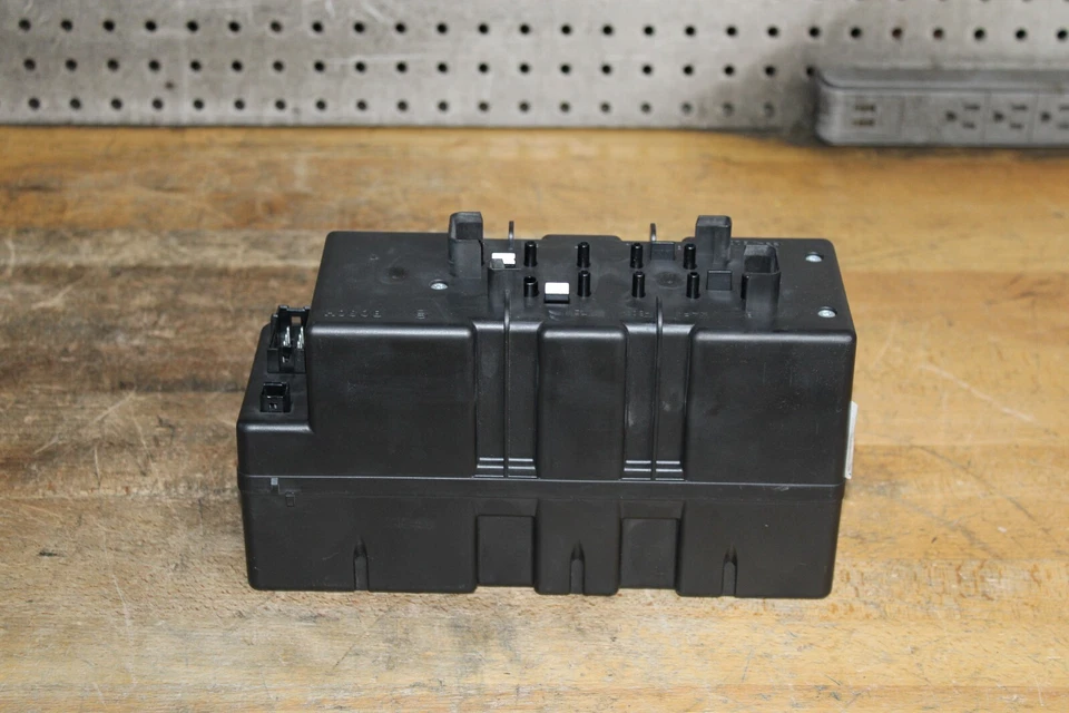 2001 01 Mercedes-Benz S500 Central Locking Door Vacuum Pump 220 800 03 48 OEM - Image 2 of 4