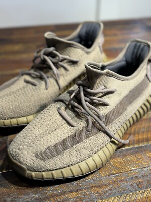 adidas Yeezy Boost 350 V2  FX9033 Size 11.5