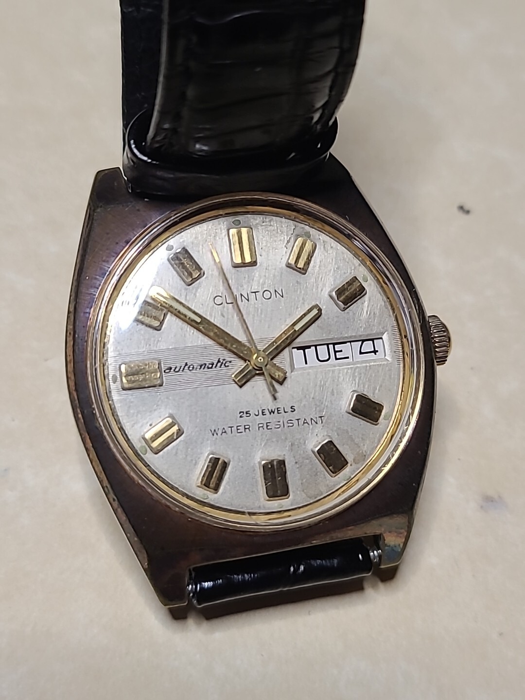 Vintage Clinton Self Winding 25 Jewel Mens Watch W/Day & Date