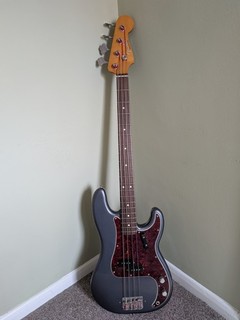 Fender Precision Bass Vintera II Road Worn 60s Limited Edition