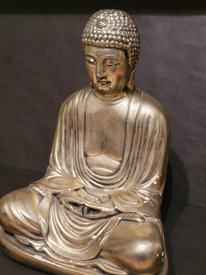 Vintage gilded chalkware or plaster japanese Buddha Statue. 28cm tall. over 2kg - Image 4 of 4