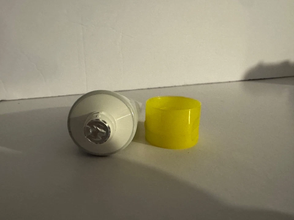 e.l.f. SKIN SUNTOUCHABLE WHOA GLOW SUNSCREEN & PRIMER- SUNBURST exp. 2026 SEALED - Image 4 of 4