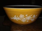 Vintage Pyrex 403 Butterfly Gold Floral Orange Mixing Bowl 2.5 Quarts USA Made