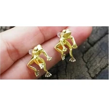 Vintage Chic Golden Frog Stud Earrings Durable Zinc Alloy for Parties, Everyday