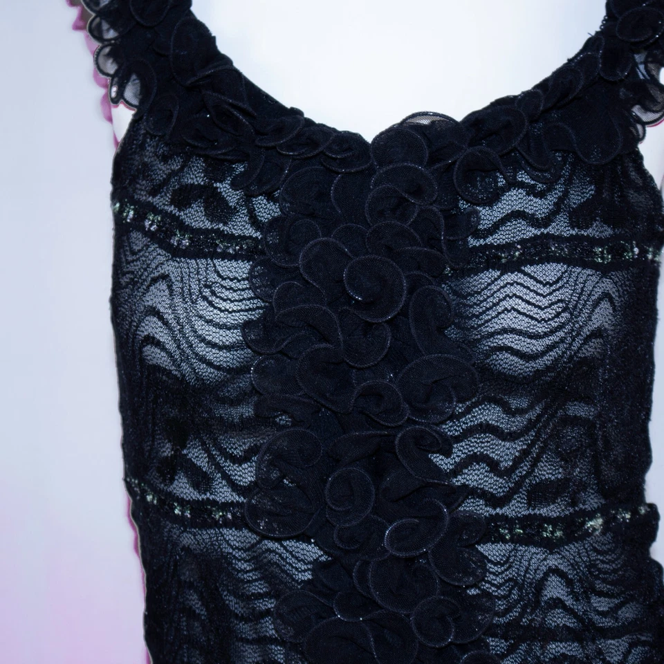 Camiseta sin mangas ROMY negra de encaje con ribete blanco de poliéster geométrico para mujer con volantes talla M Foto 2 de 4
