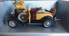 1/18  Motor City Classics vintage Ford Model A diecast metal car -yellow convert