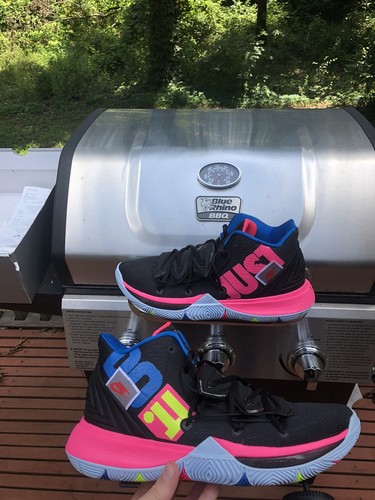 kyrie 5 graffiti mens
