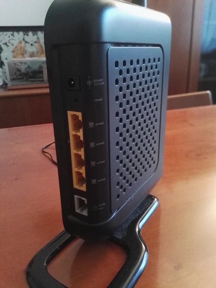 router ADSL + WIFI Belkin 2 antenne completo - Immagine 3 di 4