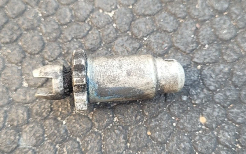 BMW 328i 2008 conjunto de tornillo de ajuste de freno de estacionamiento Foto 2 de 4