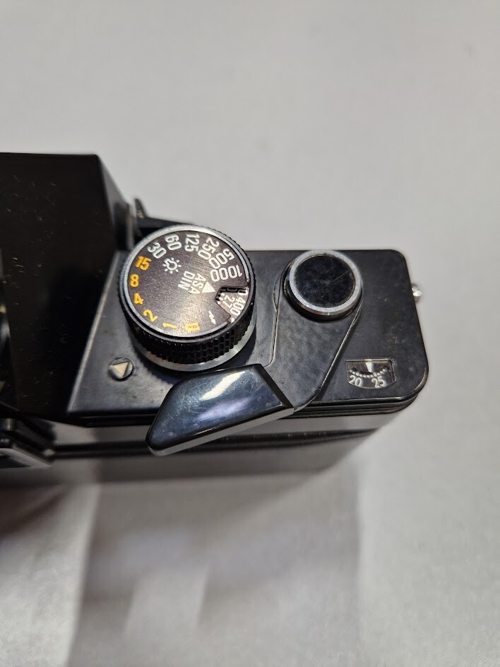 Revue ML 35 mm Film Spiegelreflexkamera nur Gehäuse schwarz für Teile/Reparatur verwendet - Bild 6 von 12