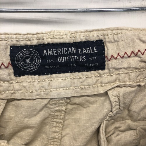 American Eagle Classic Fit Tan Khaki Cargo Shorts Sz 33 C - Picture 3 of 5