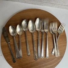 Vintage Wm Rogers Mfg Co IS Silverplate Flatware Set Spoons Forks Knives *READ*