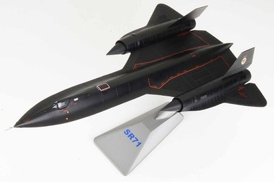 A00088E Air Force 1 SR-71A Blackbird 1/72 Model #61-7980