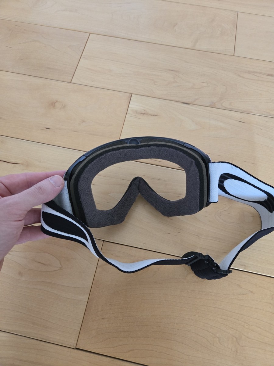 Oakley Flight Deck L Snow Goggles - Compatible with Large