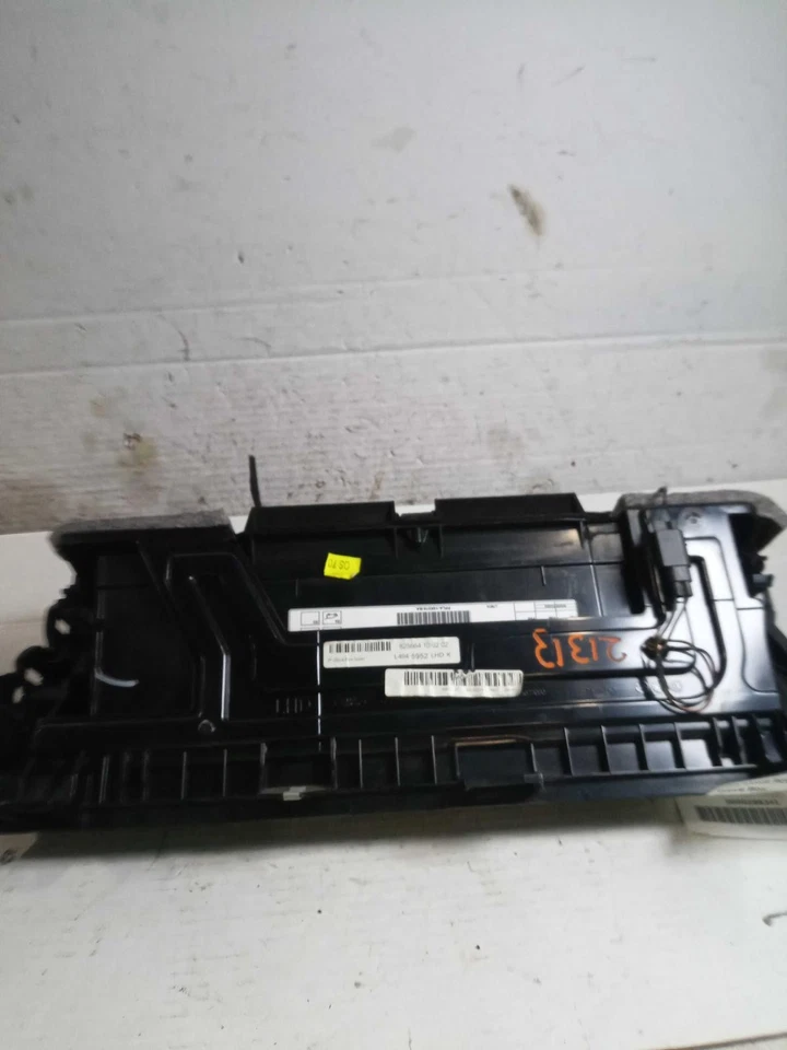 Land Rover Range Rover Sport 2015 guantera negra OEM usada NJ25-21313-523982 Foto 2 de 3