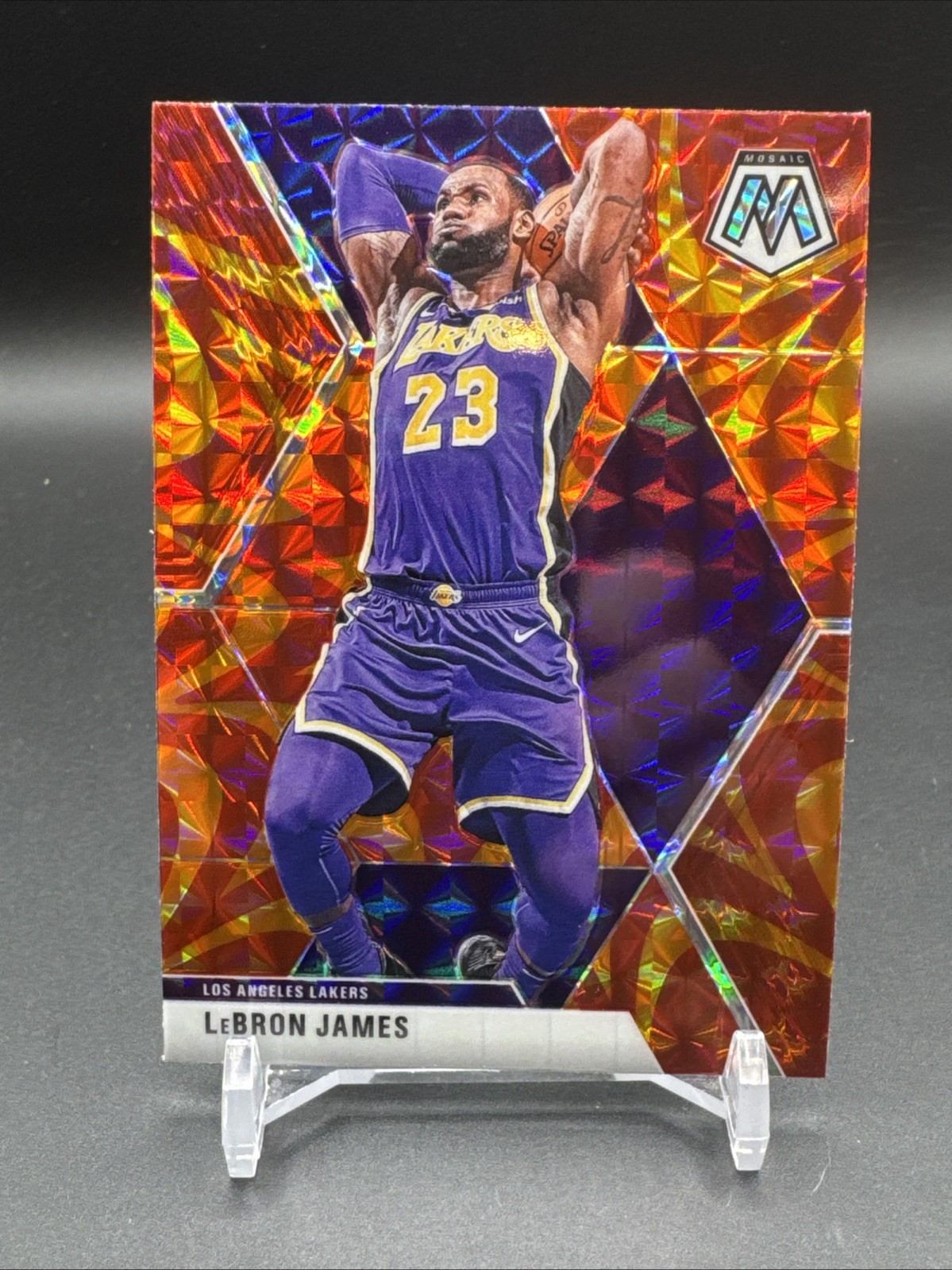 LeBron James 2019-20 Panini Mosaic Orange Reactive Prizm #8