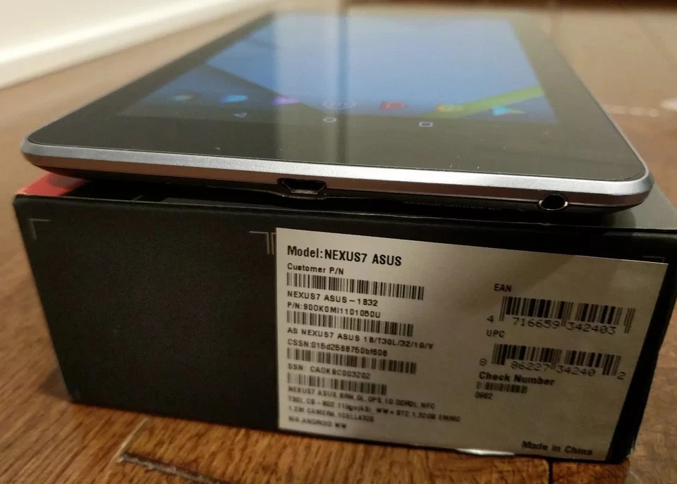 ASUS Google Nexus 7 2012 32GB with leather magnetic case & original box - Image 4 of 4