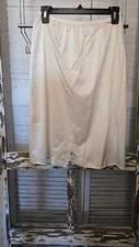 Vintage Lorraine 100 Nylon slip Medium Y2K