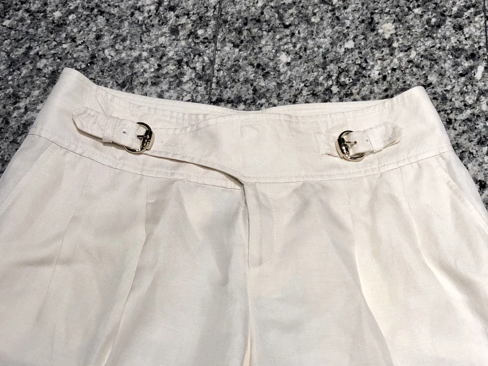 GUCCI White Linen Shorts - Image 2 of 4